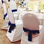 F&uuml;r eine Hochzeit vorbereiteter Festsaal